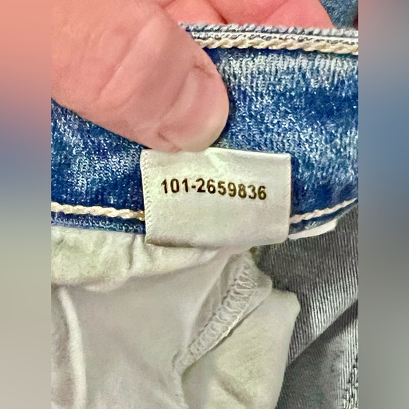 Paige Denim “Hoxton Crop” Distressed Jeans (Size 32) 👖 **NEW WITHOUT TAGS!!🎁** - Picture 13 of 13